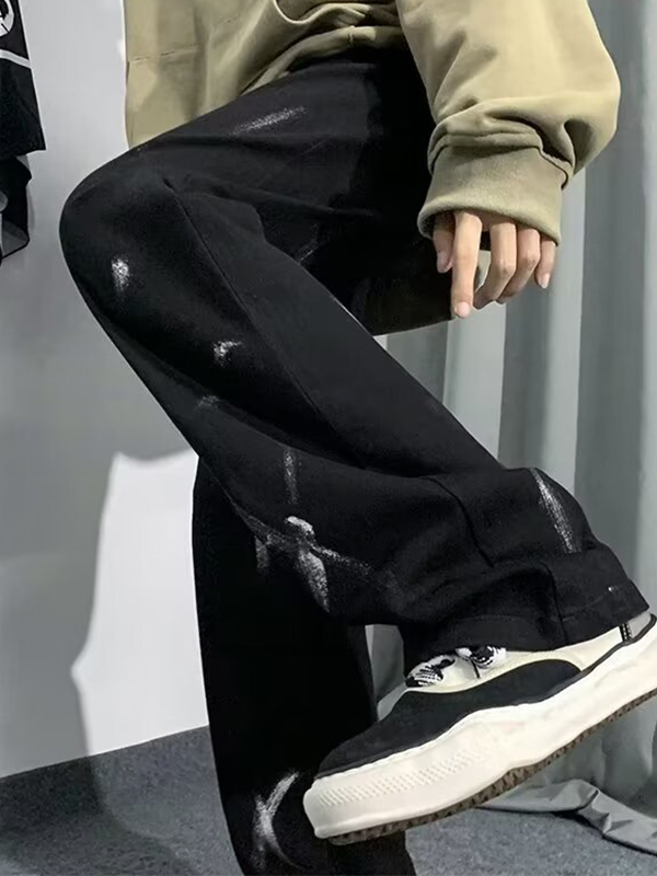 Men's Graffiti Print Loose Jeans-1